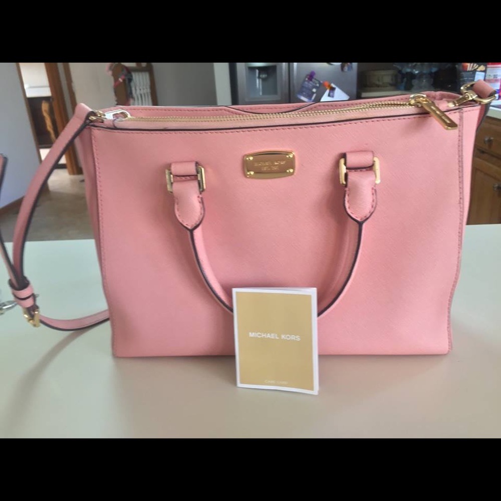 Michael Kors Medium Kellen Saffiano Purse